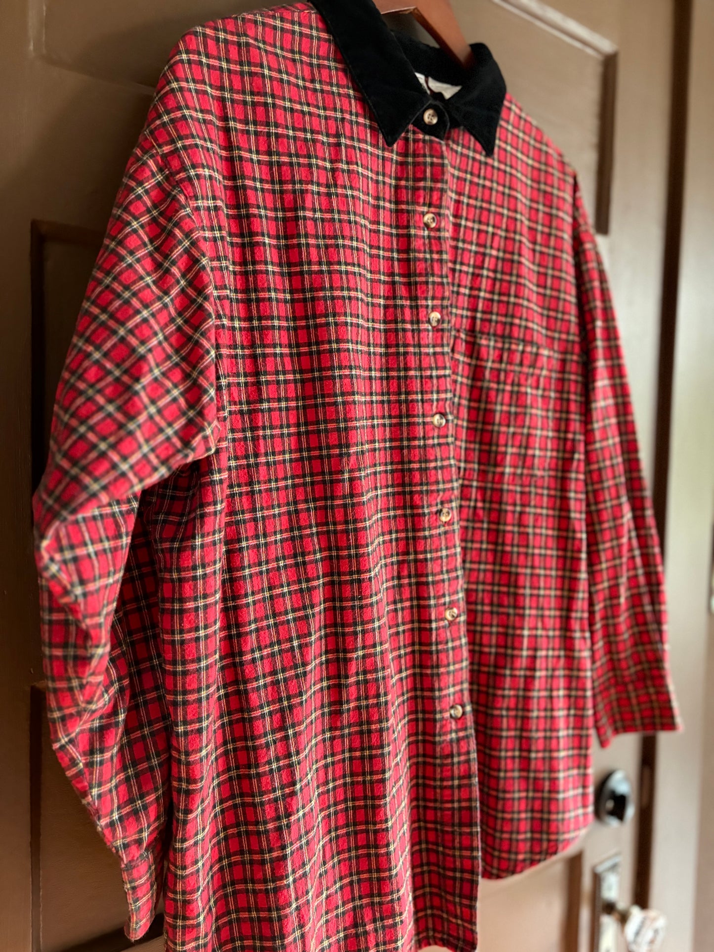 Vintage |  Plaid Button Up