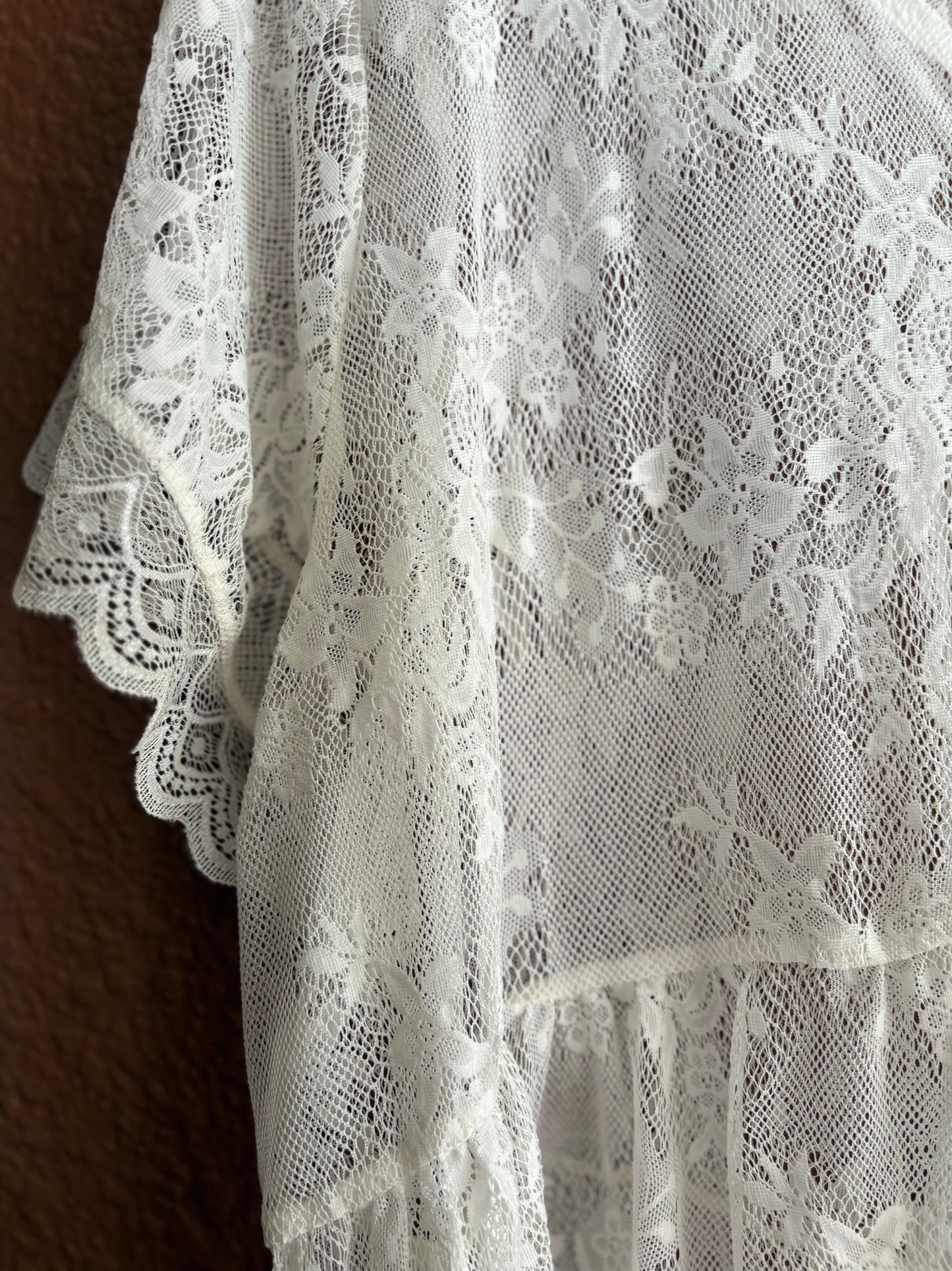 Preloved |  Lace Cover