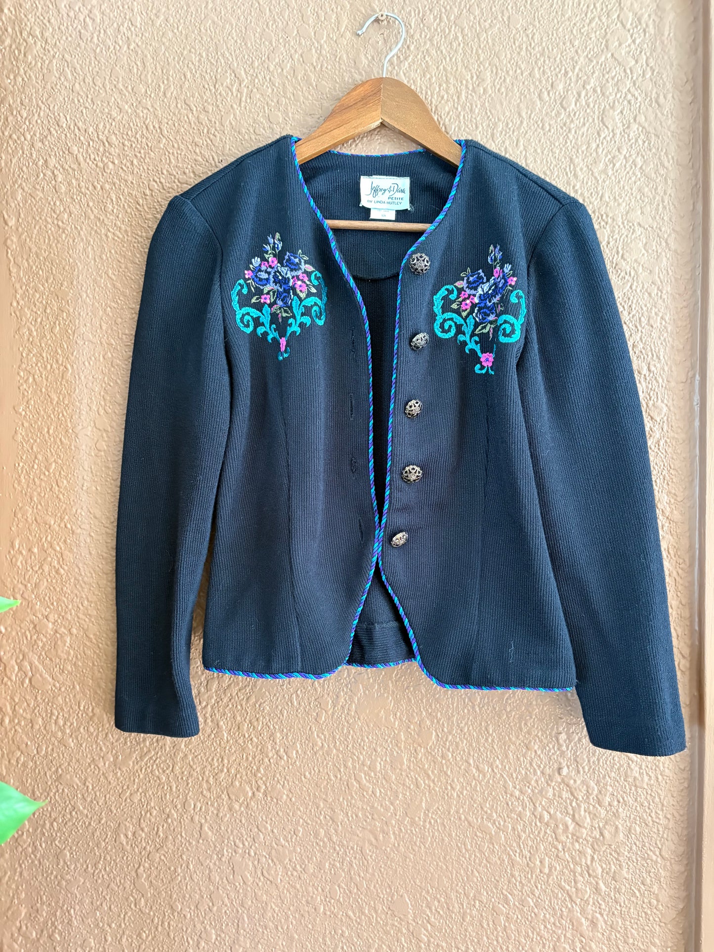 Vintage |  Knit Embroidered Button Up