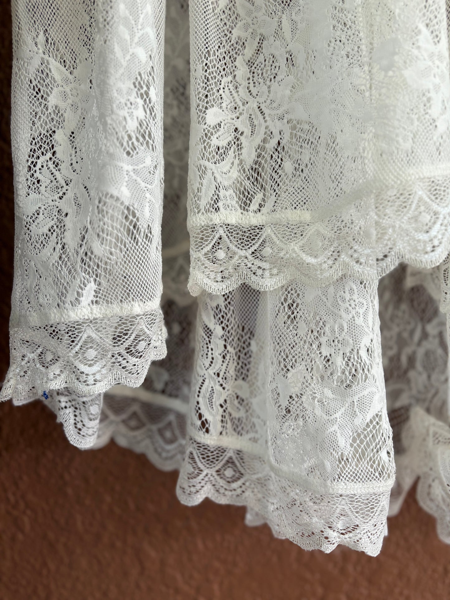 Preloved |  Lace Cover