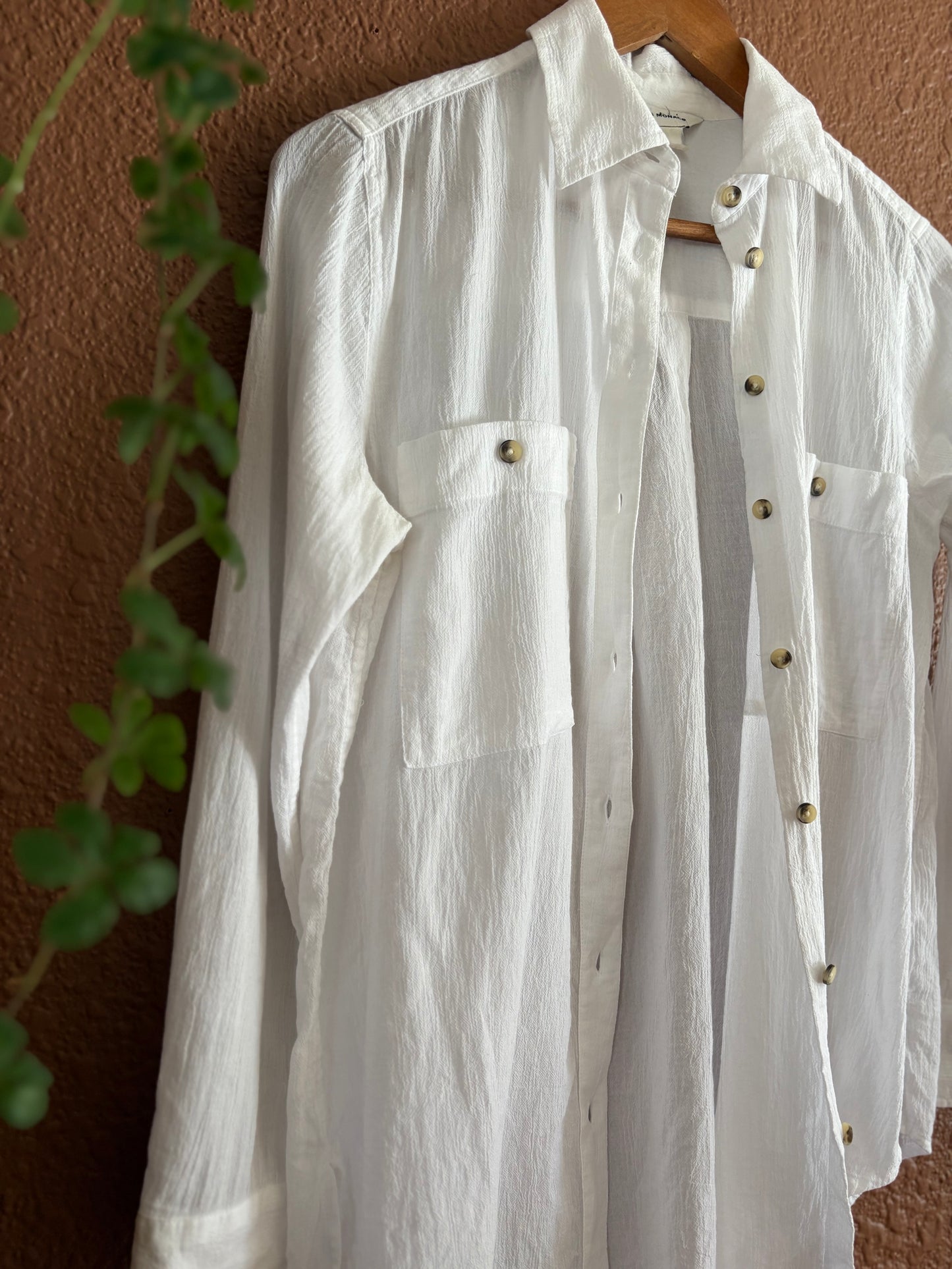 Preloved | White Button UP