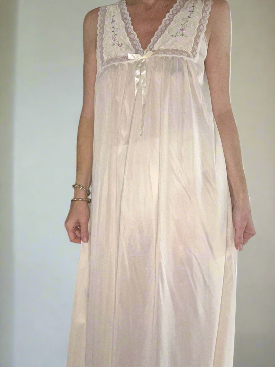 Vintage | Embroidered Nightgown