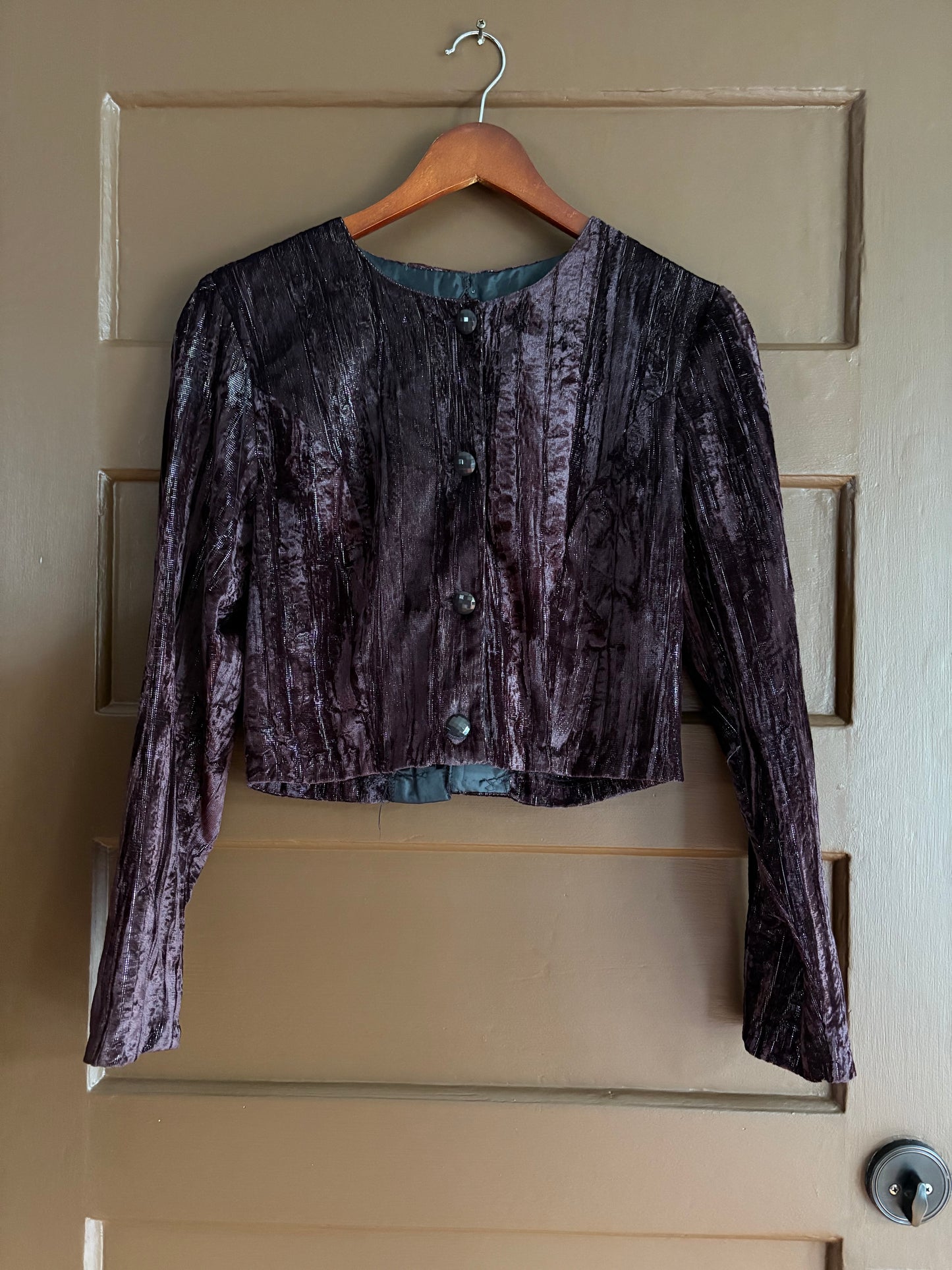 Vintage |  Velvet Crop