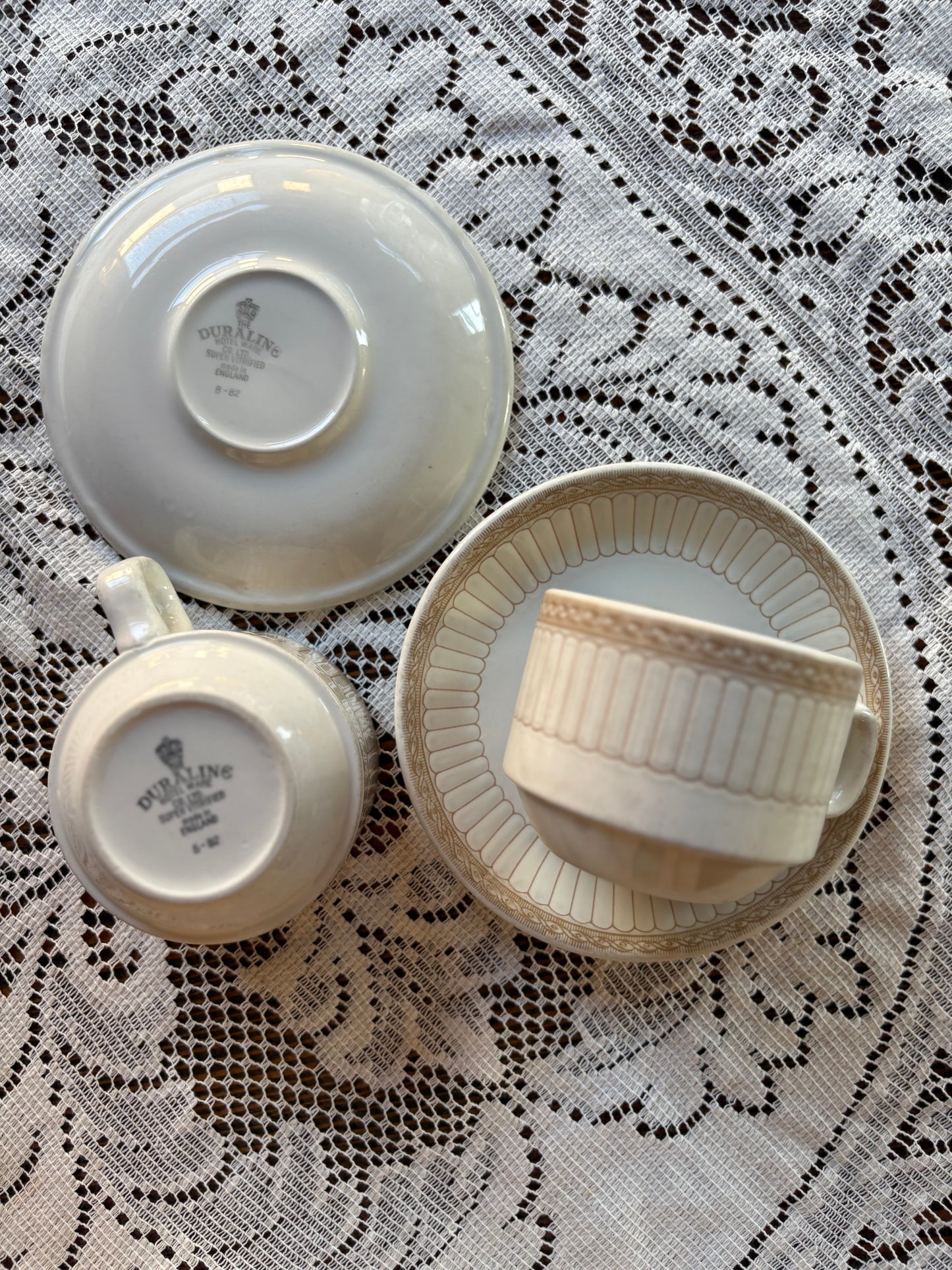 Vintage | Cups & Saucers