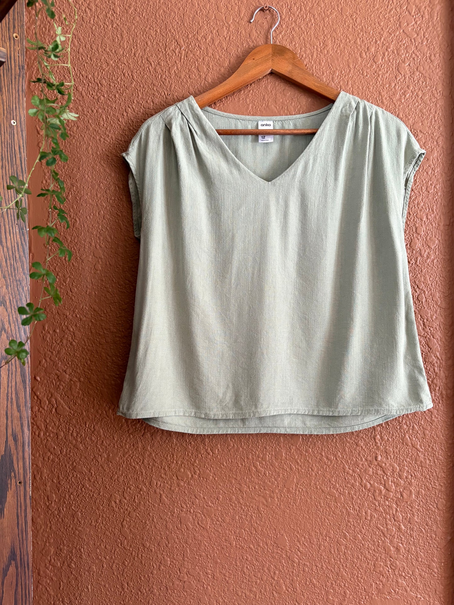 Preloved | Pale Green Tee
