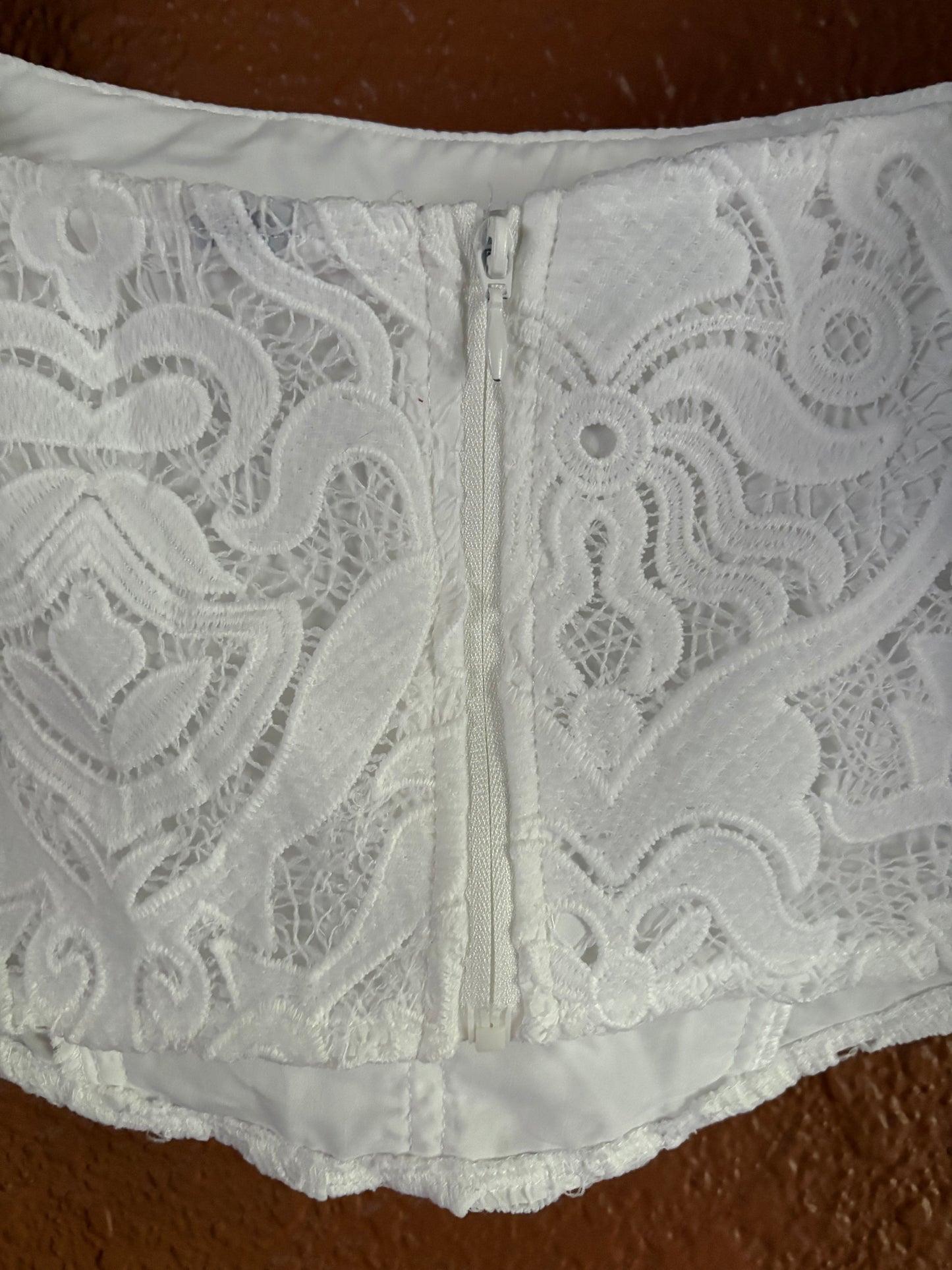 Preloved | White Puff Sleeve