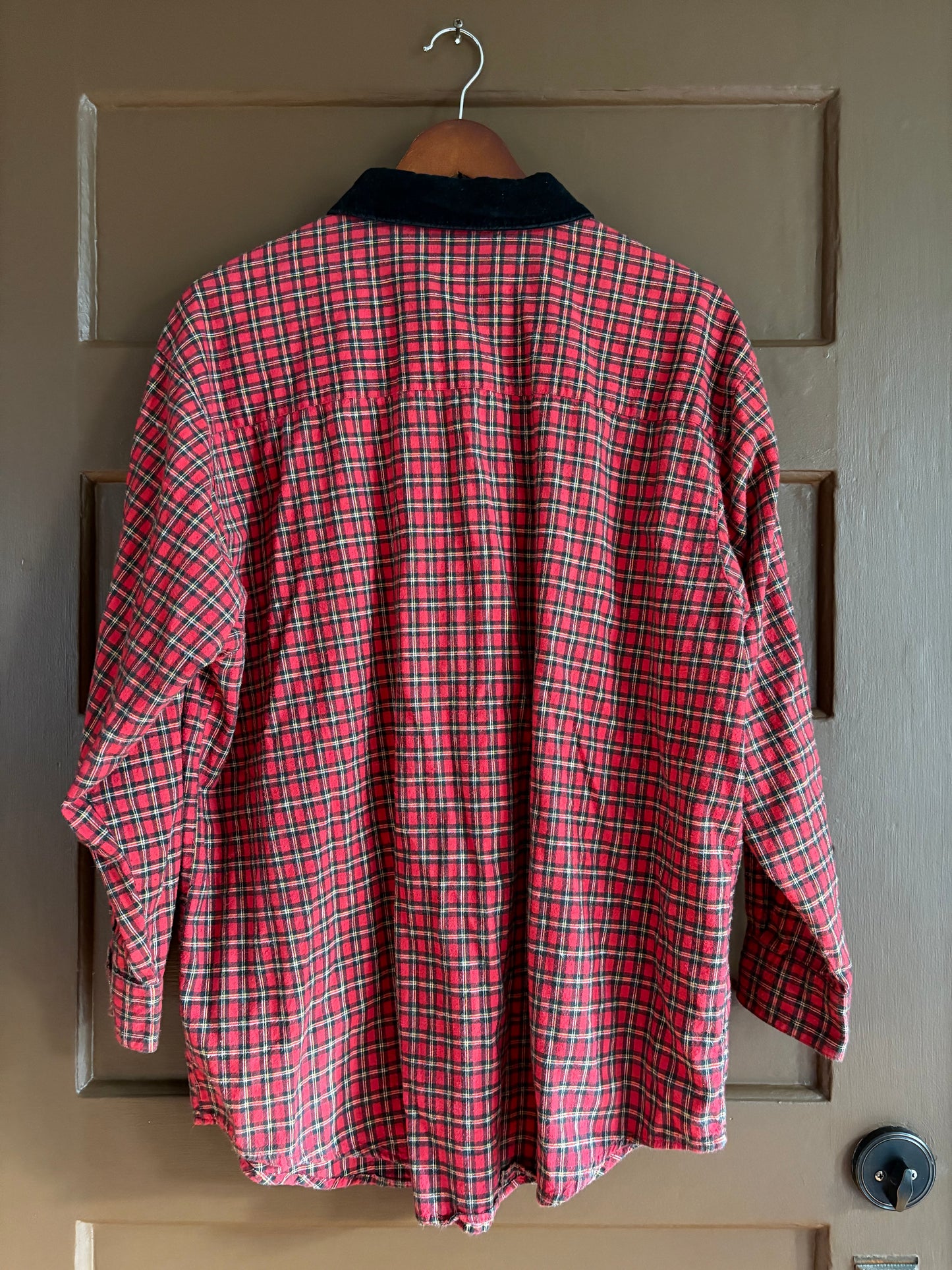 Vintage |  Plaid Button Up