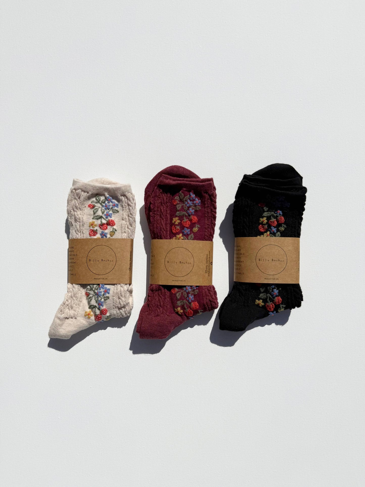 WILD STRAWBERRY SOCKS: Cream