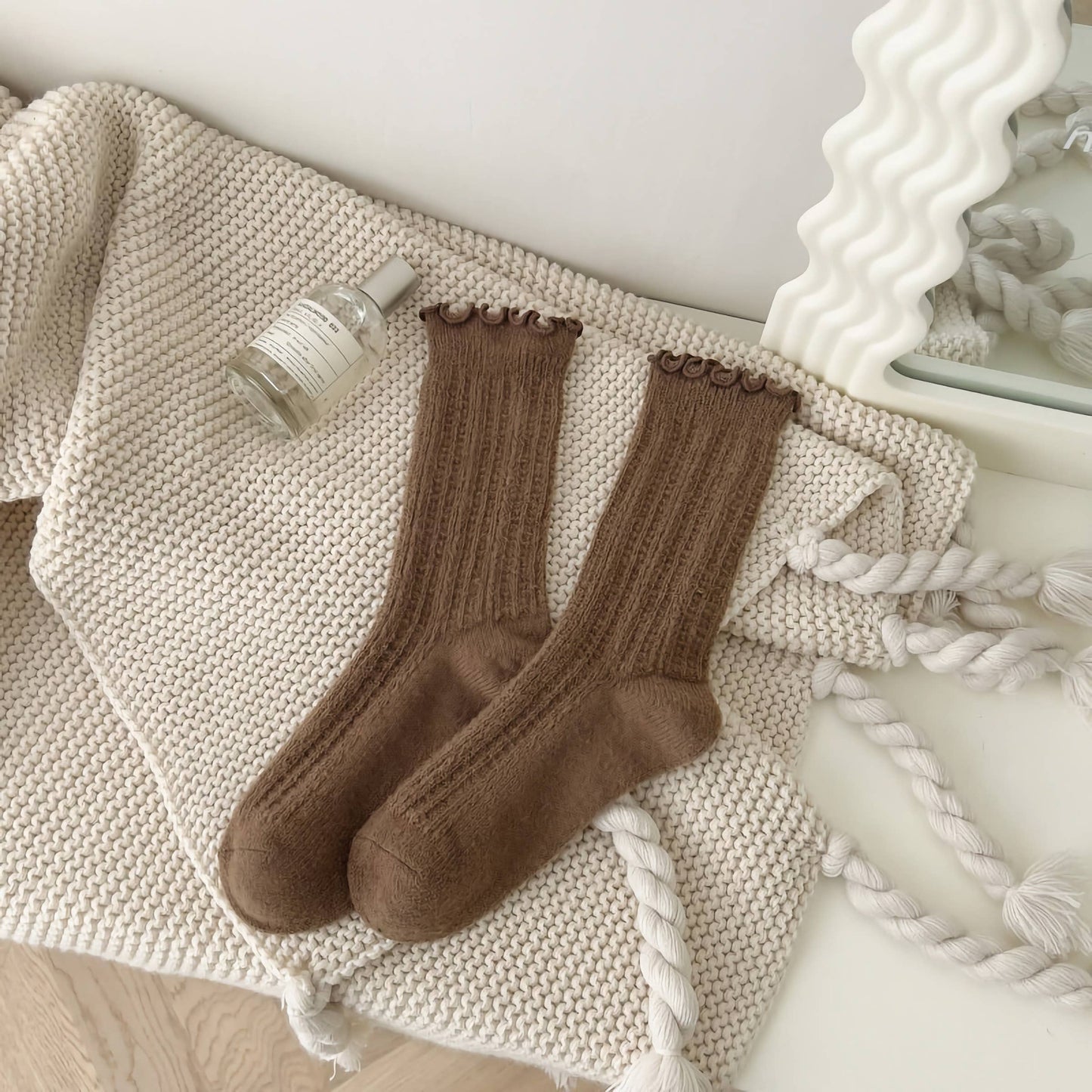 Socks | Taupe Wool Ruffle