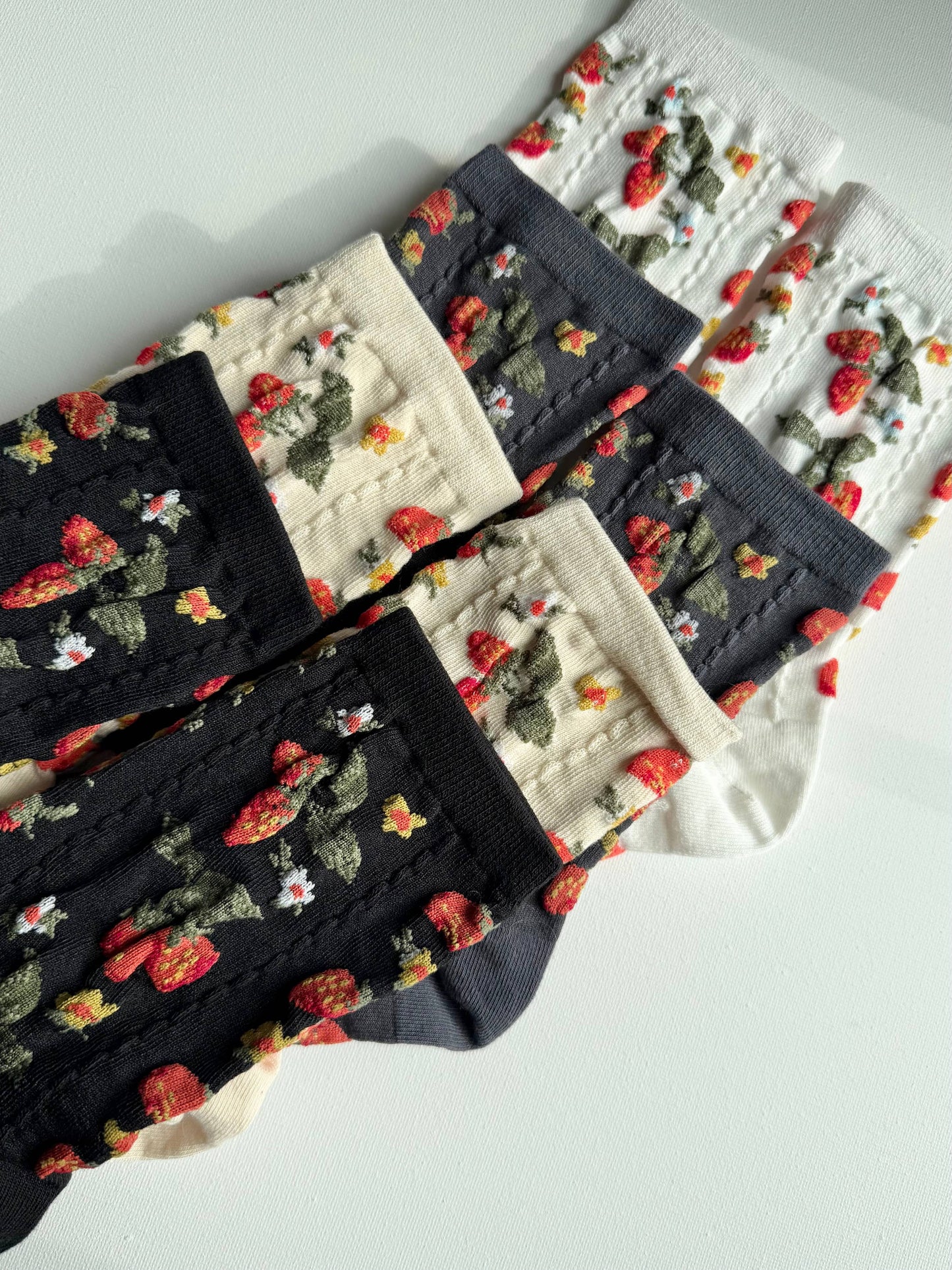 Socks | Strawberries Red coral