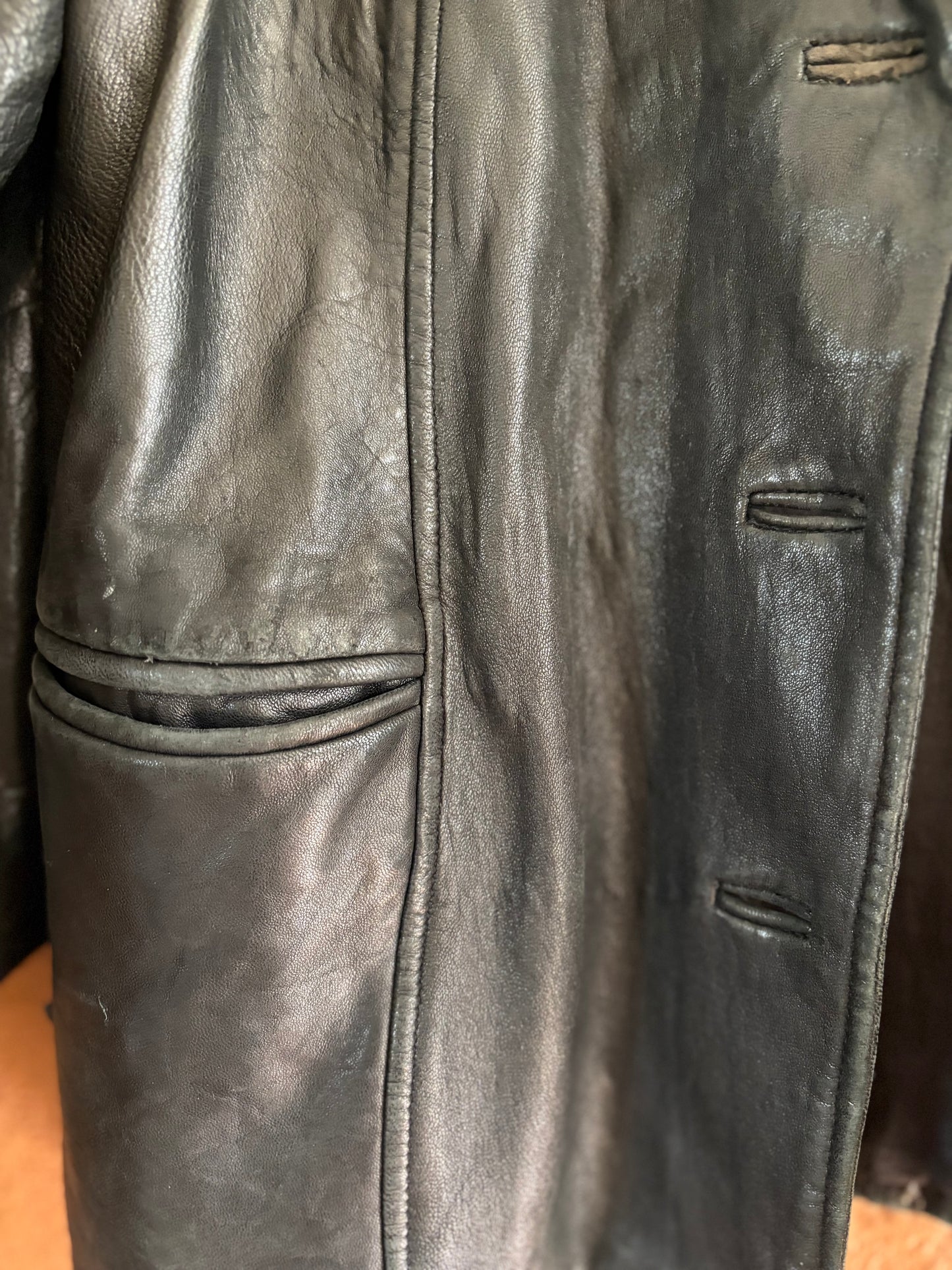 Vintage Leather |  90's Vibe
