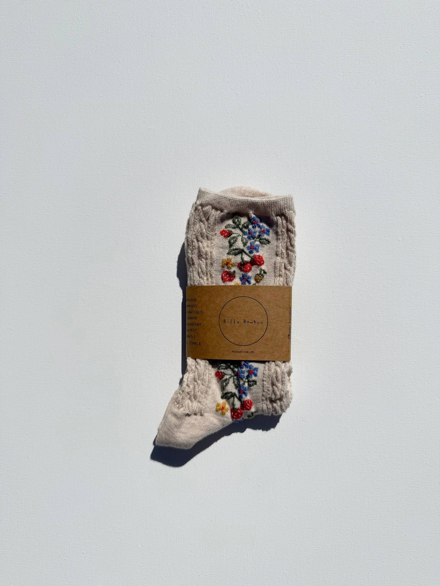 WILD STRAWBERRY SOCKS: Cream