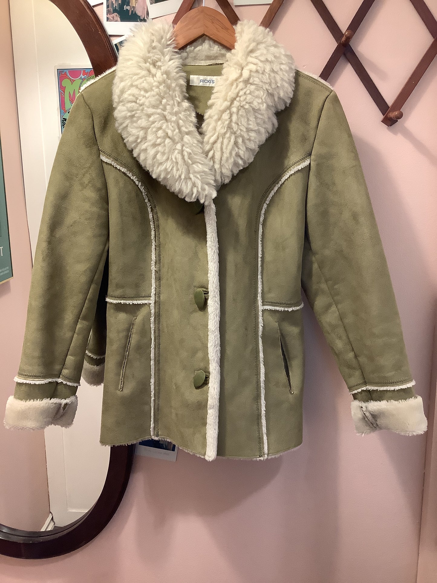 Vintage   |  Lime Faux Fur