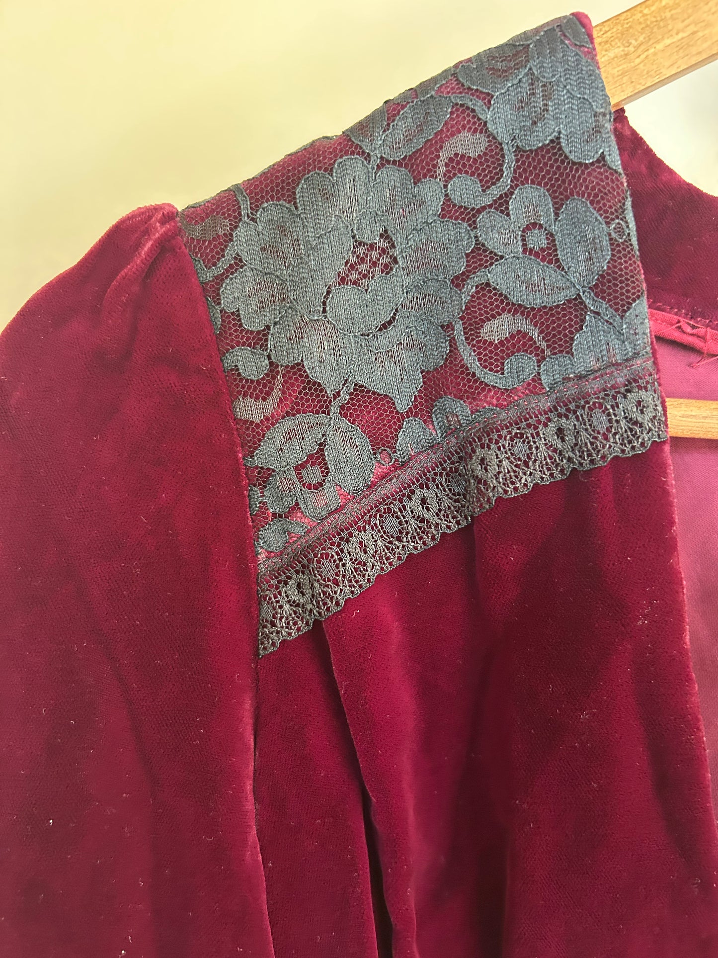 Vintage | Burgandy Velvet Top