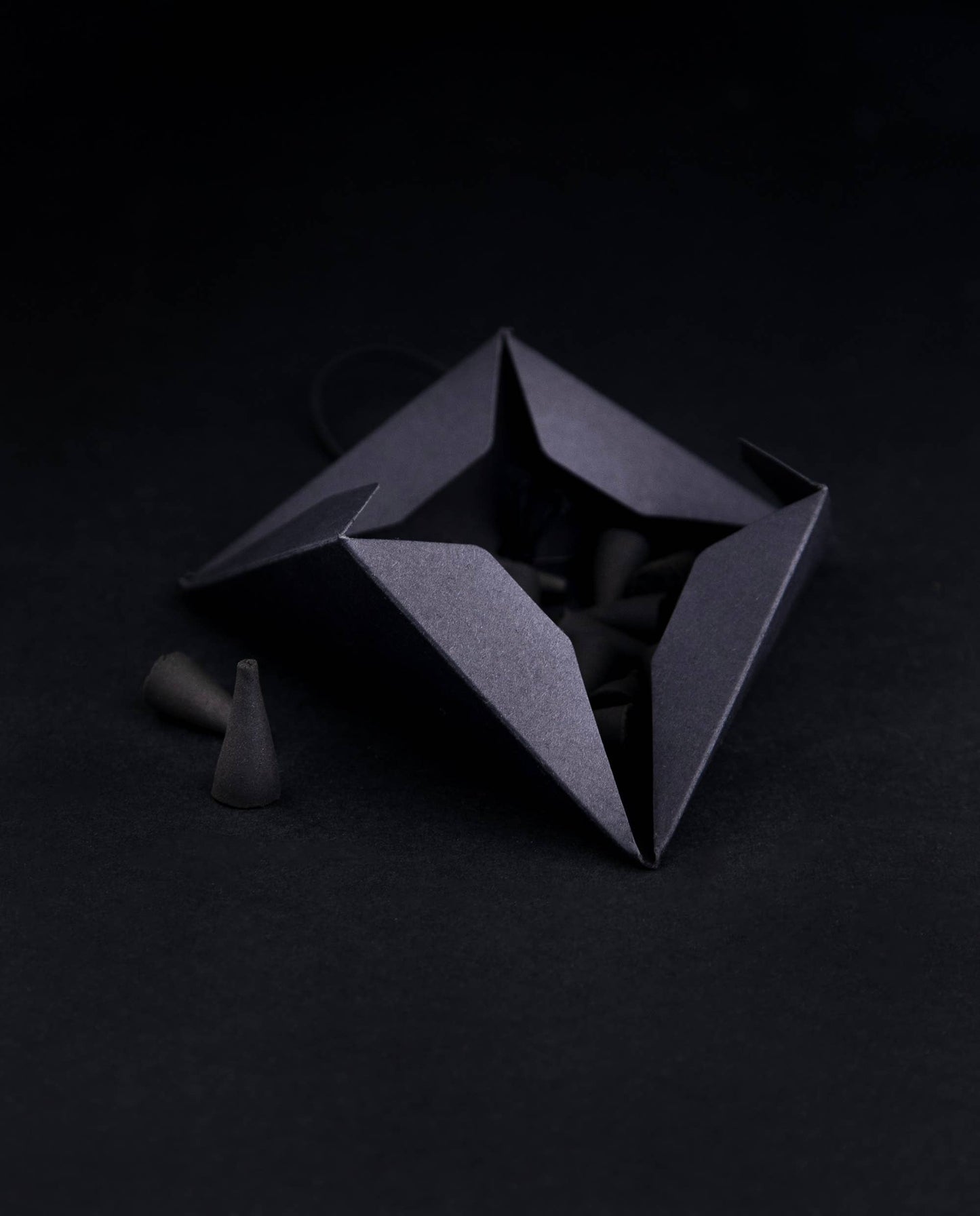 FEU DE JOIE | Naturally-scented Incense Cones